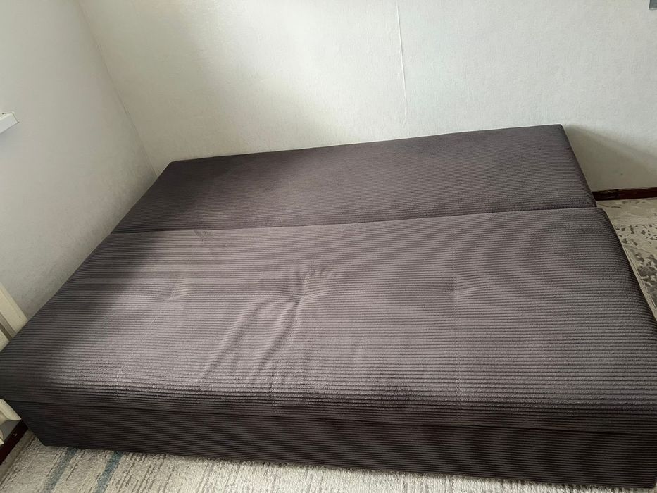 Продается удобный диван в хорошем состоянии