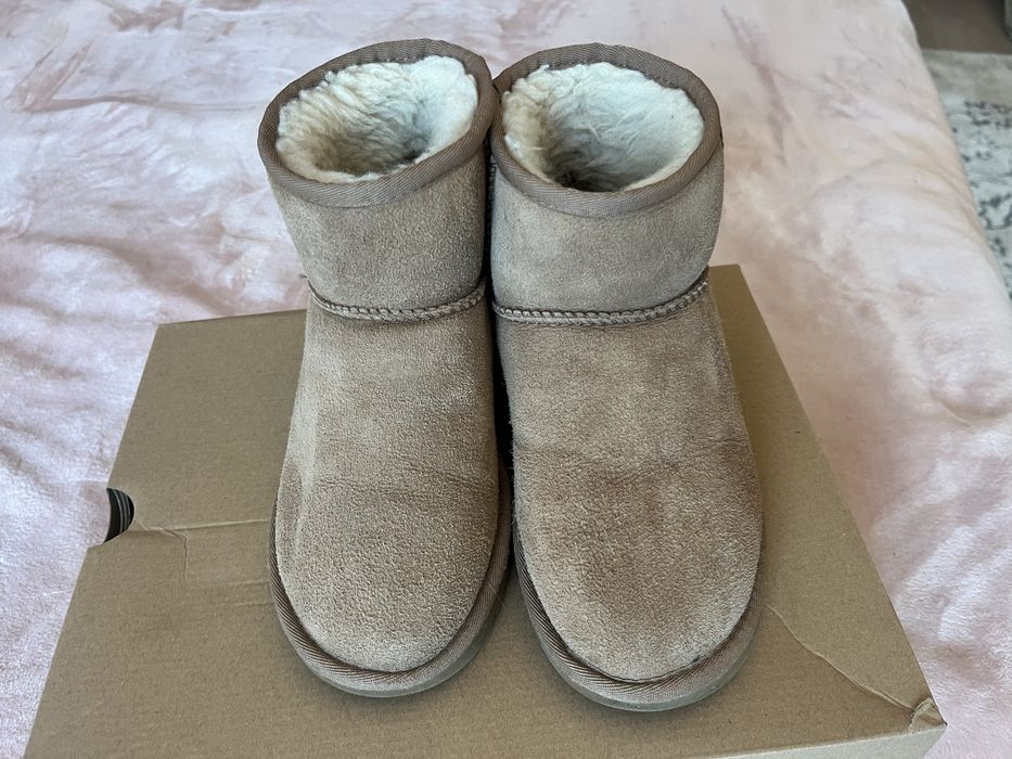 Ugg marime 36 in stare foarte buna