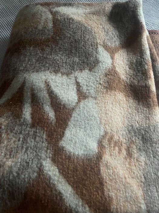 Вълнени одеяла 2 броя, размер 150 на 220см.