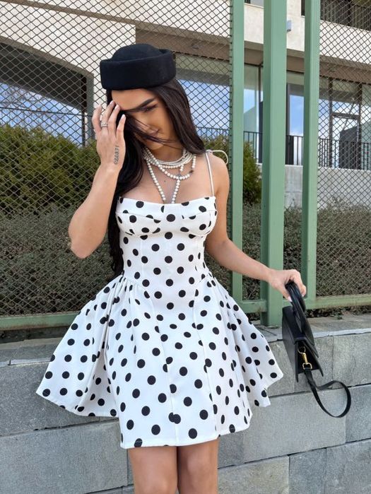 Елегантна рокля LBD