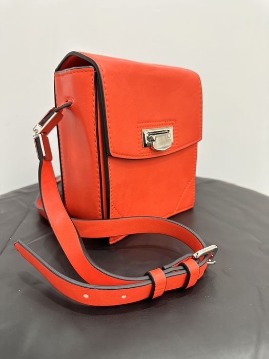 Дамски чанти и раници