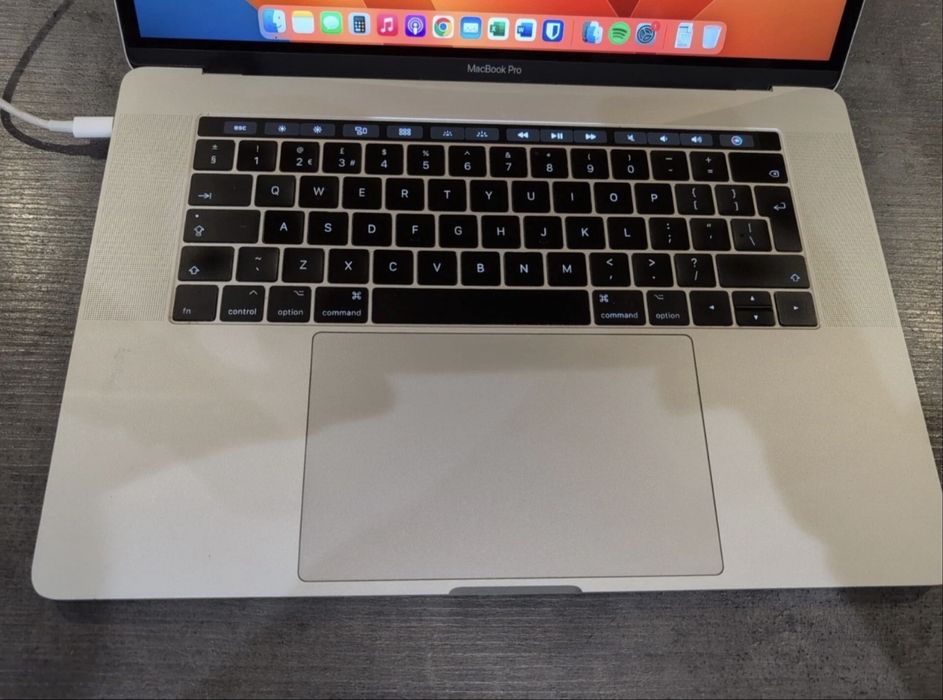 Apple MacBook Pro 15-inch 2017 Intel Core I7 16Gb RAM 256Gb SSD