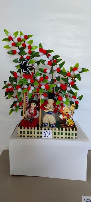 Ръчно изработени сувенири за Баба Марта.