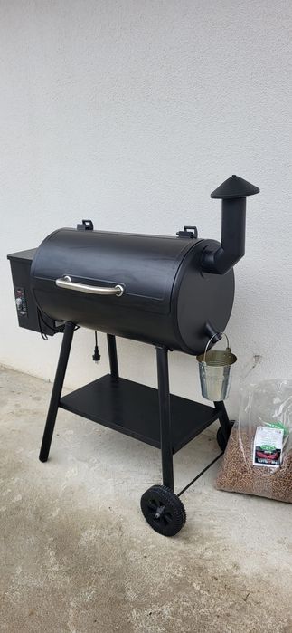 Smoker / gratar / barbeque / peleti / CA NOU / husa inclusa