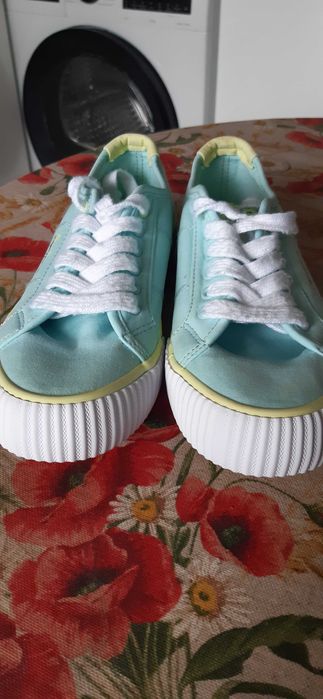 Нови кецове пепе джинс