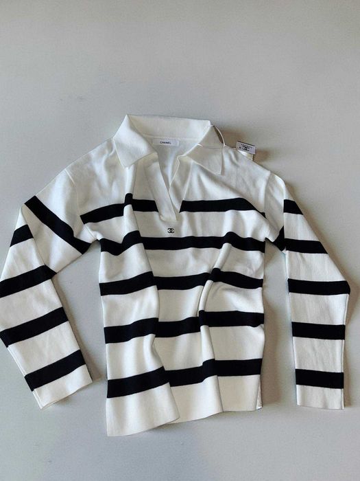 пуловер бял с яка подарък чантичка на марката шанел блуза зимна chanel