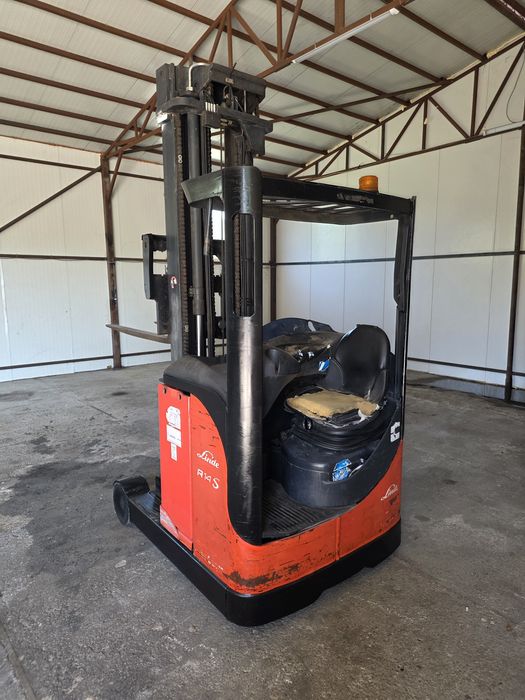 Vand stivuitor  linde  electrica