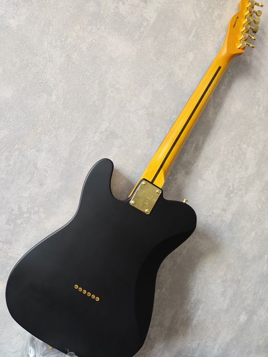 Продам электрогитару