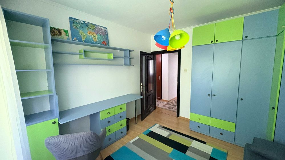 Tatarasi, apartament 4 camere semidecomandat, 2 bai