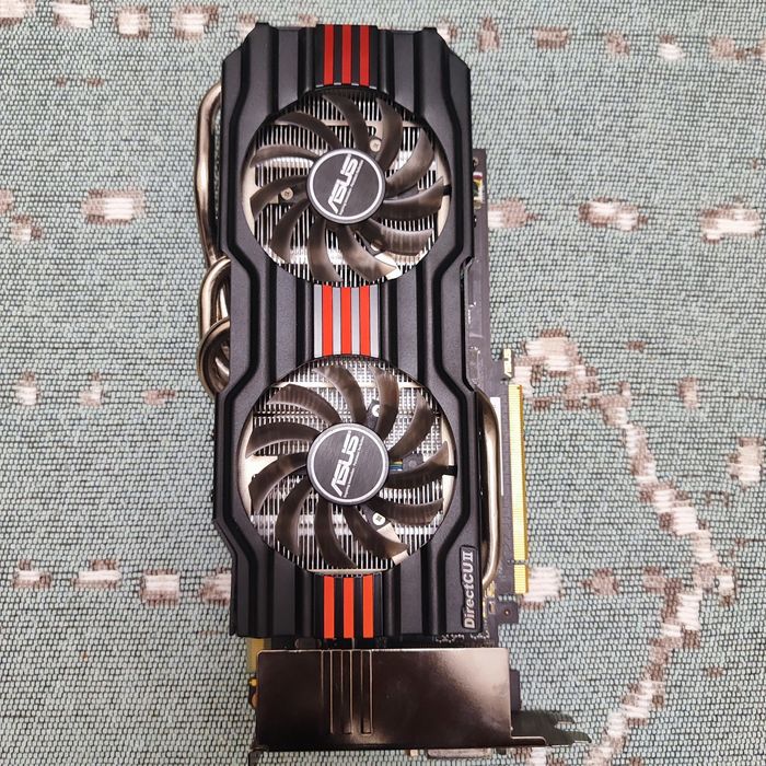 ASUS GTX 670 2gb DirectCU ii oc