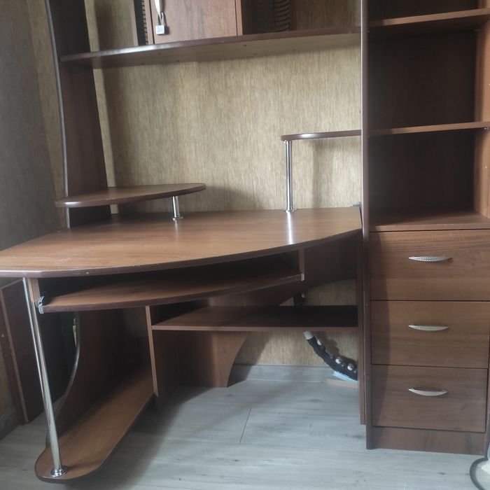 Продается школьная стенка