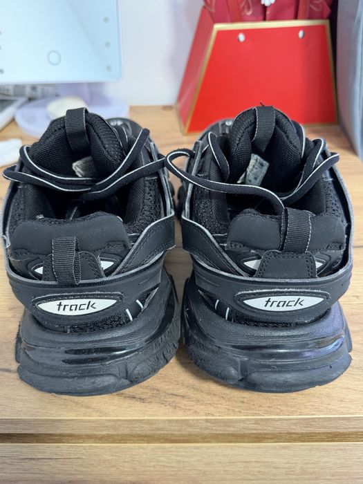 BALENCIAGS TRACK 40 номер