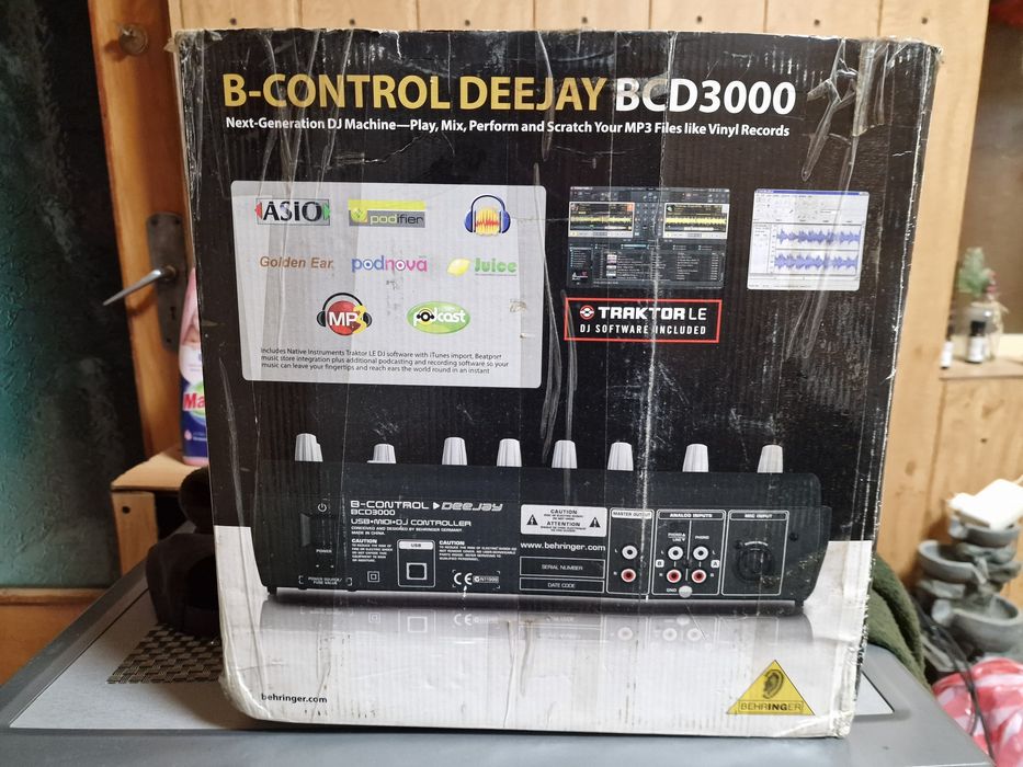 Controller DJ Behringer BCD-3000