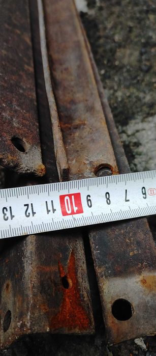 Продам железный уголок