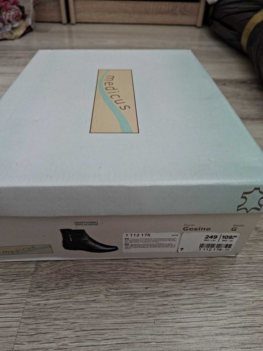 Botine Medicus negre din piele naturala cu fermoar marime 40 noi