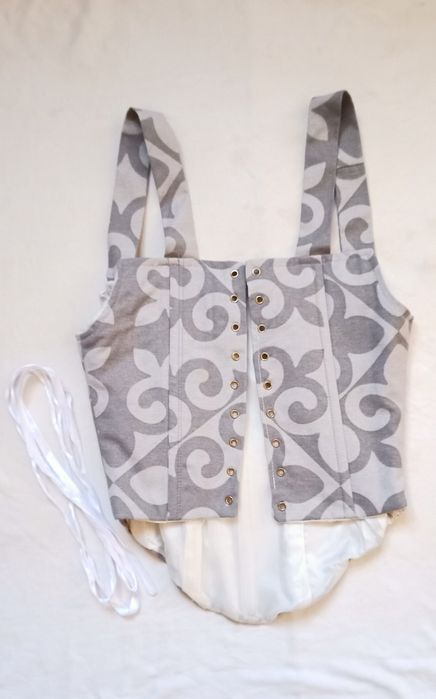 Элегантный этно корсет