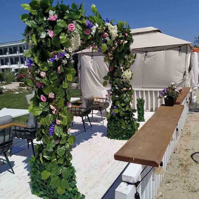 Изкуствено озеленяване / арки и зелени стени от изкуствени растения