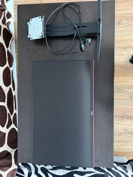 Vând monitor AOC 27 inch, 1920x1080p, 144hz,