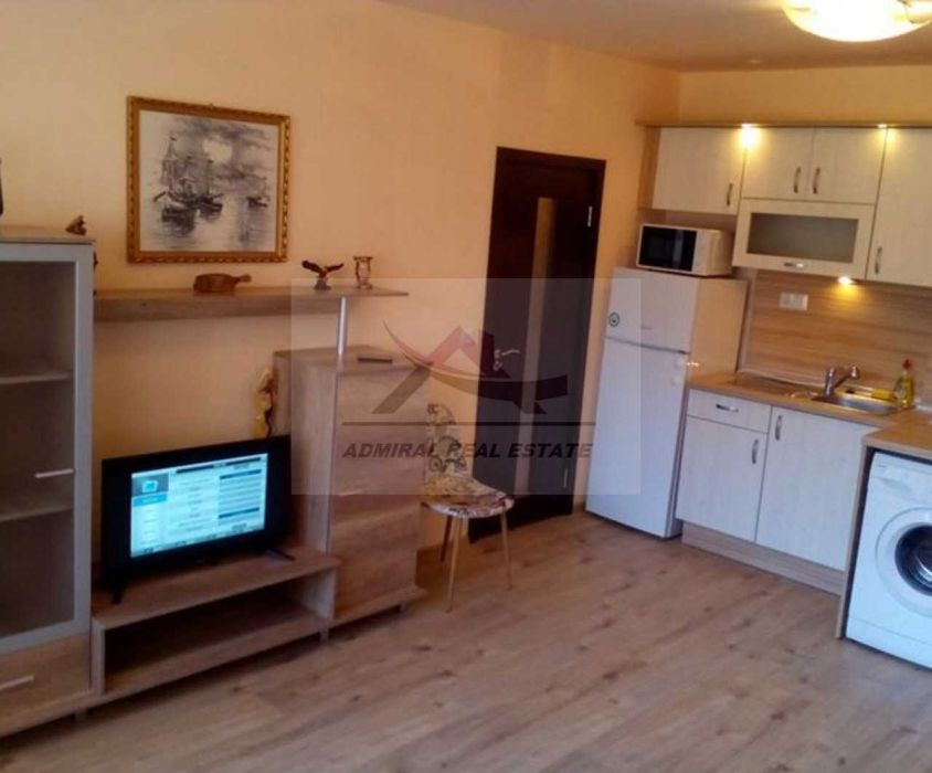 Дава се под наем Двустаен апартамент в Варна, Център - 60 кв.м за 450 € - Снимка #2