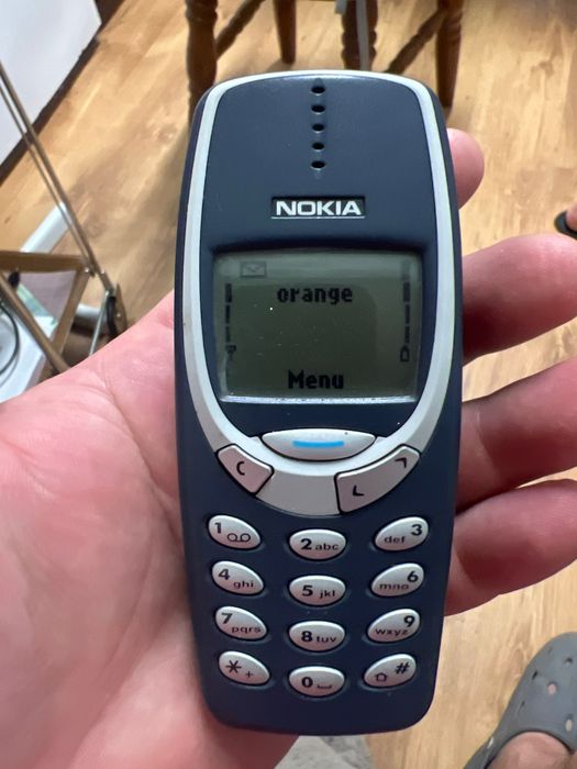 Nokia 3310.