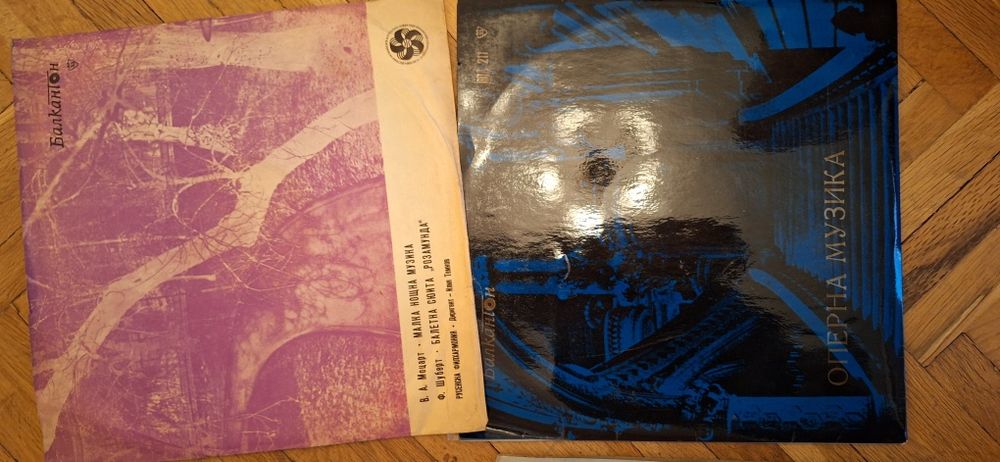 Книги най-различни жанрове