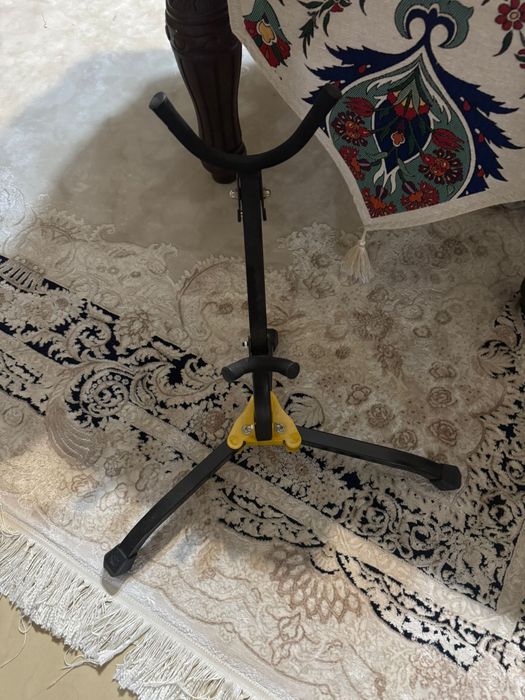 Vand Saxofon Alto YAS 280
