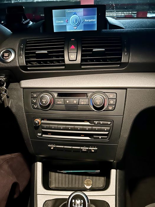 BMW seria 1, 118i, benzina, stare foarte buna