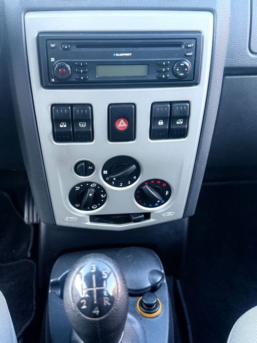 Dacia Logan MCV Logan 1.4mpi an 2009 climă
