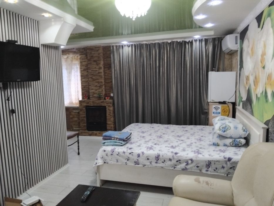 По часам, Чайковского 3