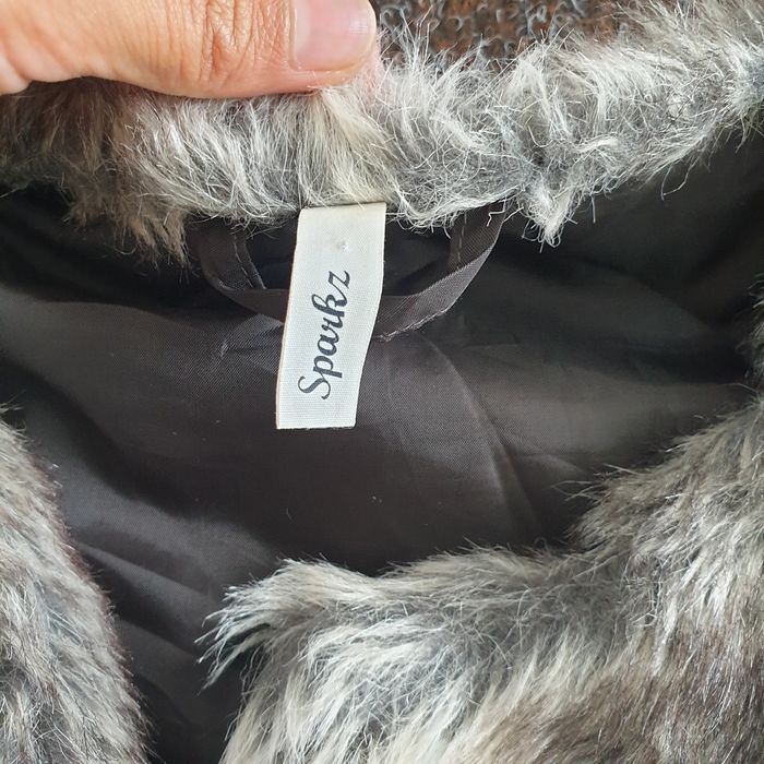 Vesta pentru dama, din blana