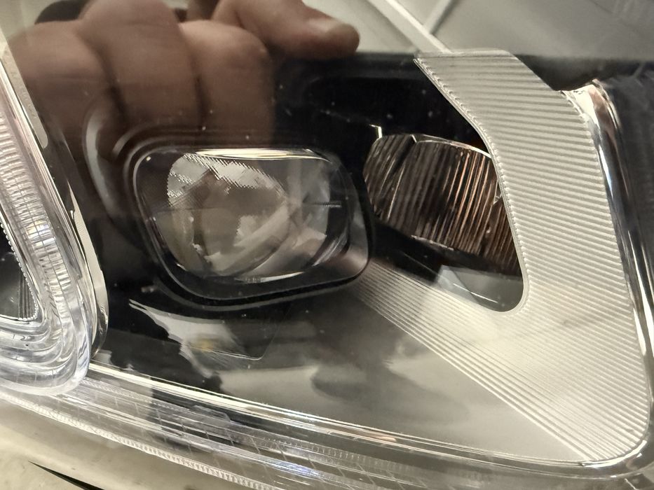 Десен Фар за Части от Мерцедес Mercedes GLE W167 2020