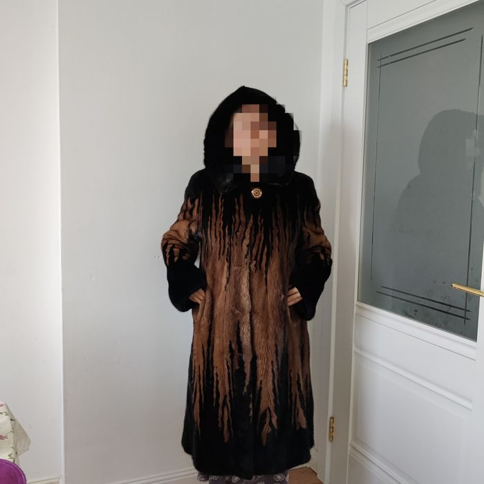 Норковая шуба производство гренки. Коричневая с черным
