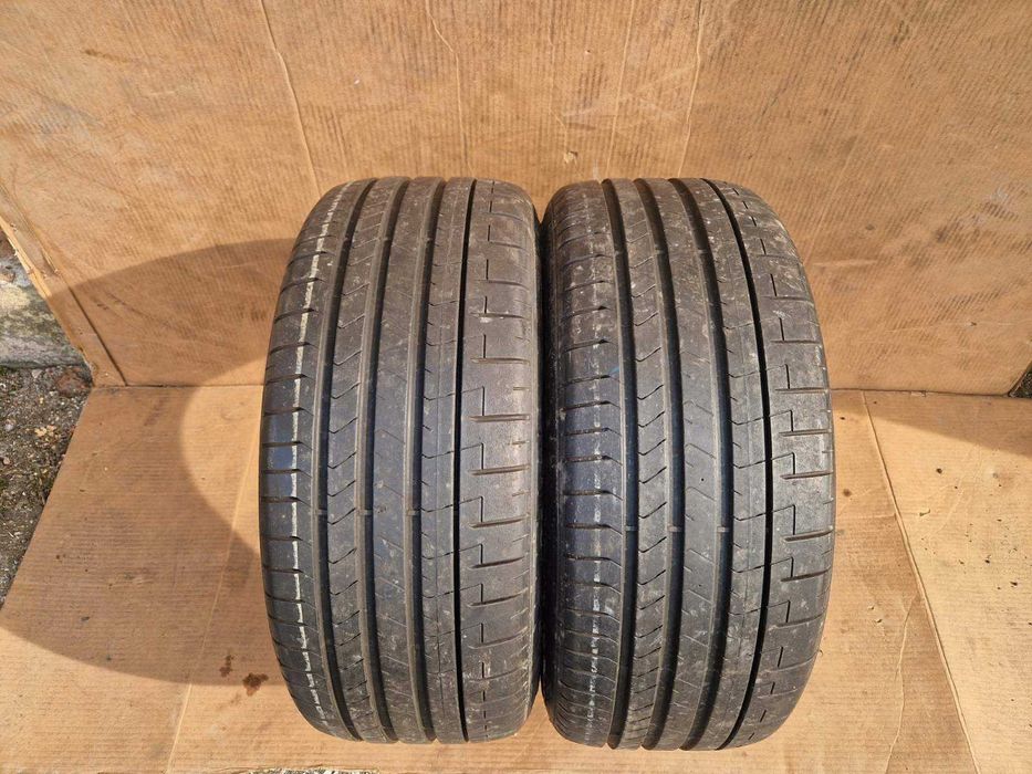 2 Pirelli R20 245/35 Летни гуми  DOT3420
