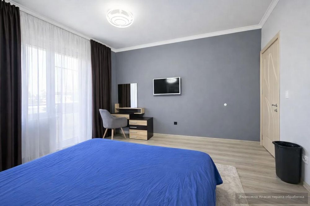 С паркомясто! Тристаен апартамент под наем в Център