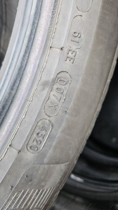 2бр гуми 285 40 22 дот 20 мишелин