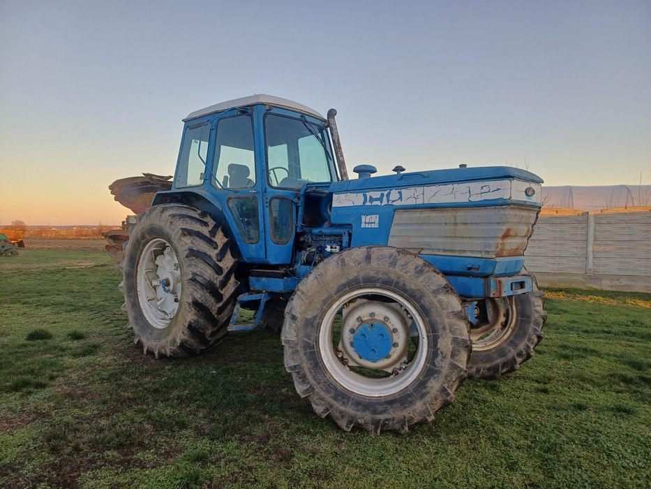 Tractor ford new holland 4x4