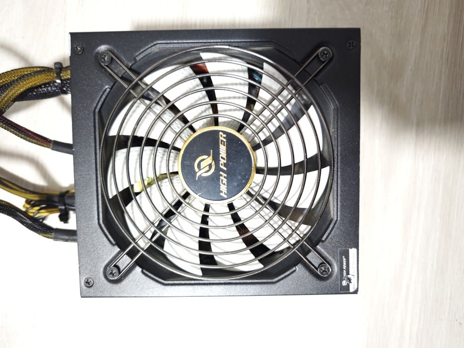 Vând sursa PC  semimidulara