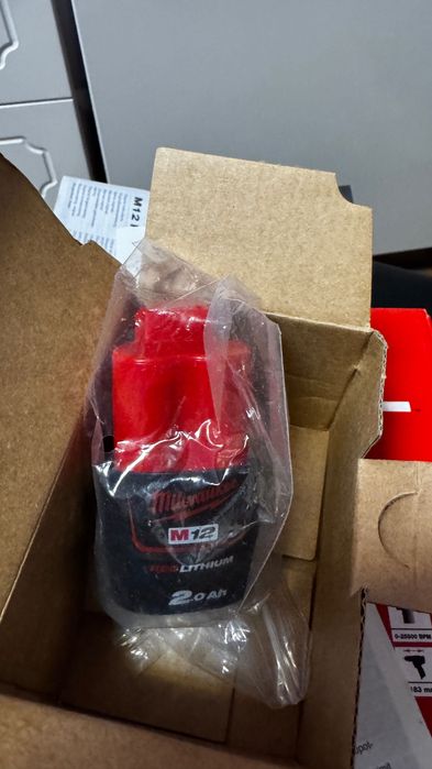 Комплект акум.инструменти с батерии Milwaukee M12 3г гаранция