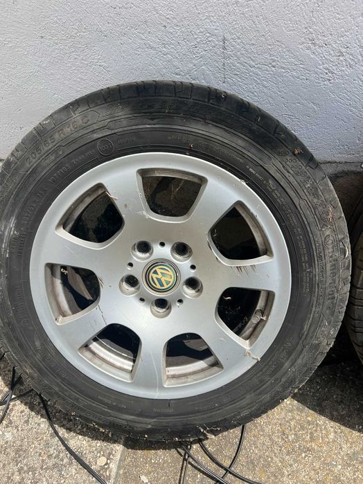гуми с джанти 16 цола 4бр. 5X120 6.5J ET 50 централен отвор 65,1 в момента с фтулки