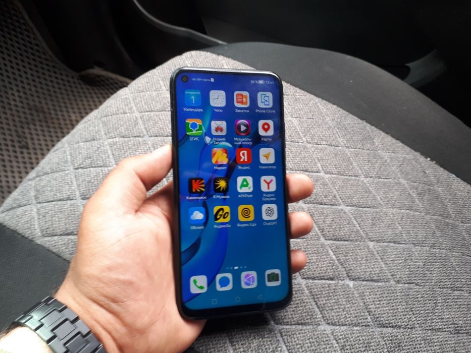 Huawei P40 Lite мощным процессором Kirin 810 и быстрой зарядкой
