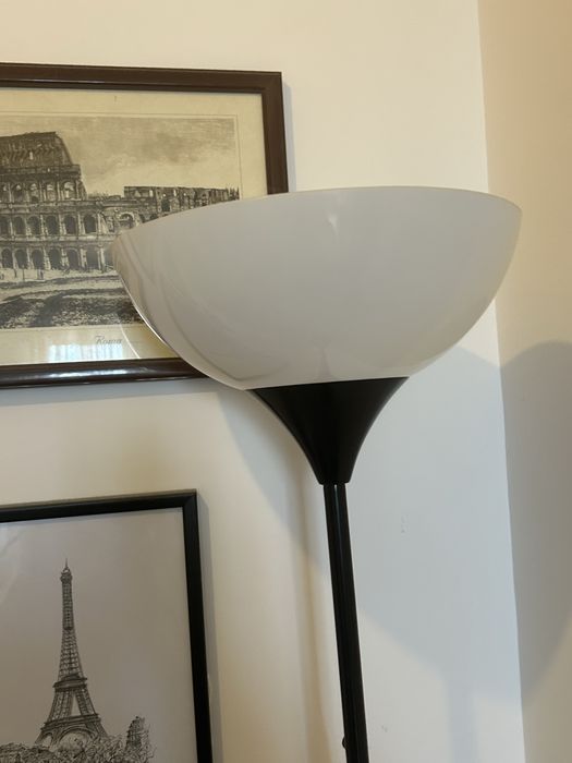 Lampa de pode cu picior inalt