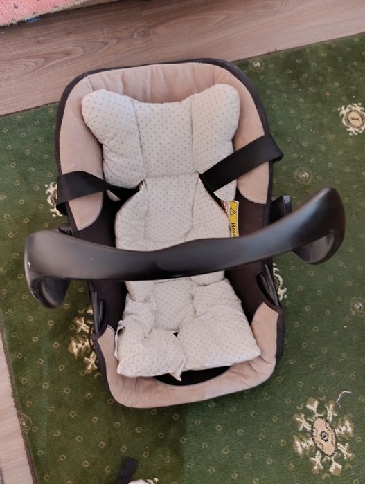 Avtokreslo sotiladi. 1 yoshgacha