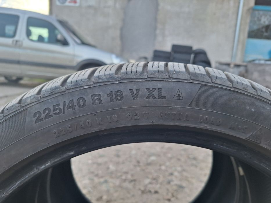 225 40 18 Continental winter 2броя