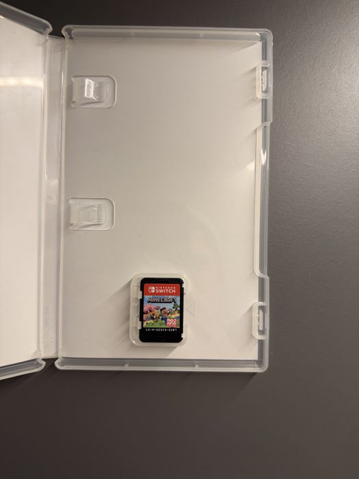 Nintendo Switch Lite ca nou + Joc Minecraft