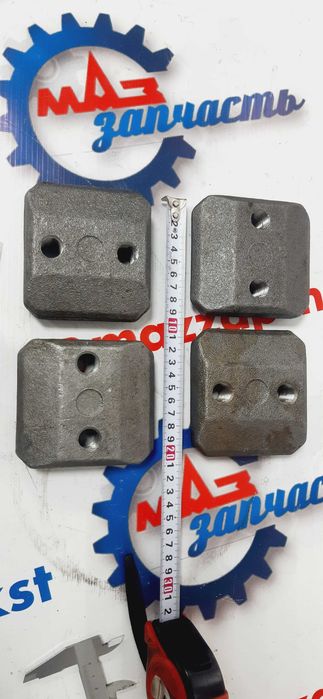 Вкладыш рессоры чугун прицепа под 2 болта НЕФАЗ