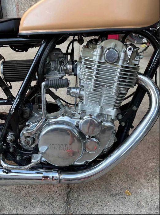 Мотоцикл Yamaha SR400 кастом