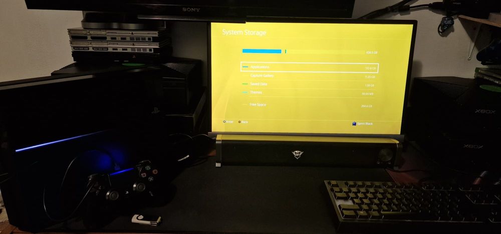 Vând Playstation 4 / Ps4 Phat Modat 500GB