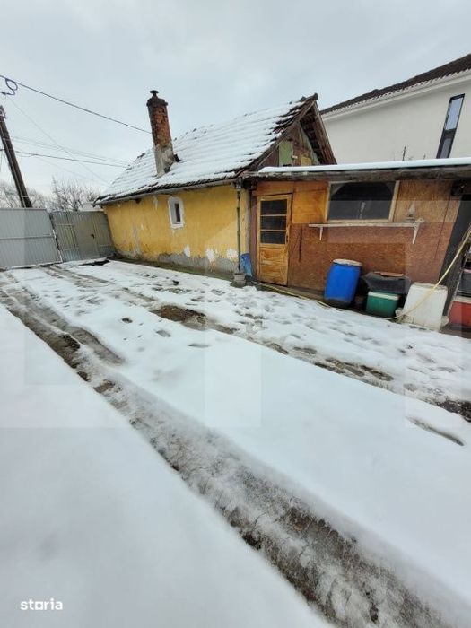 Casa de vanzare, 40 mp, teren 480mp, zona Plopi