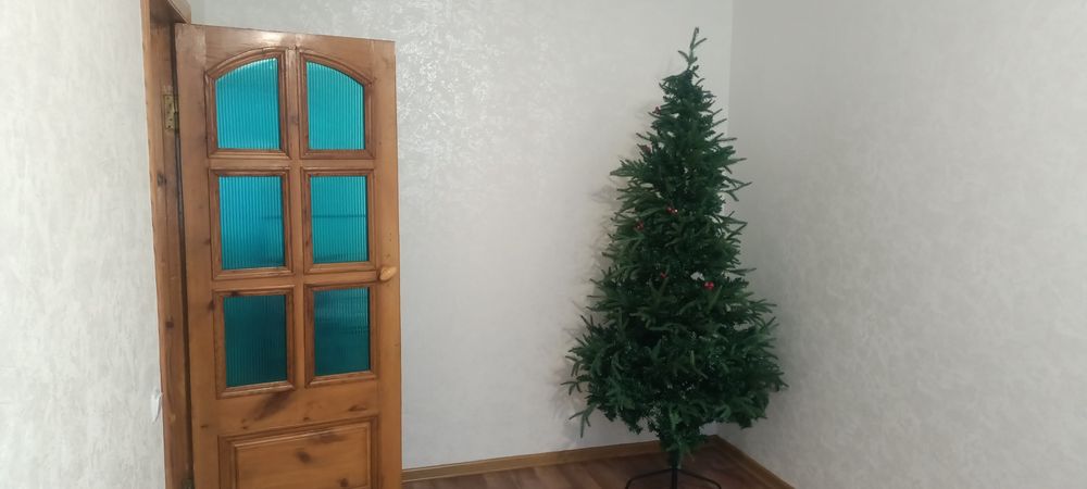 Продам квартиру в центре.