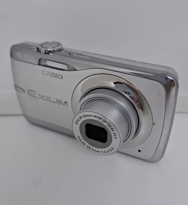 Casio Exilim EX-Z550 компактен дигитален фотоапарат